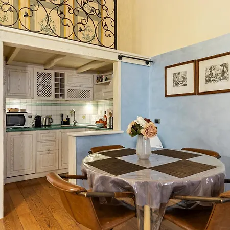 Splendid Pantheon Lejlighed