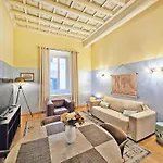 Splendid Pantheon Apartment *